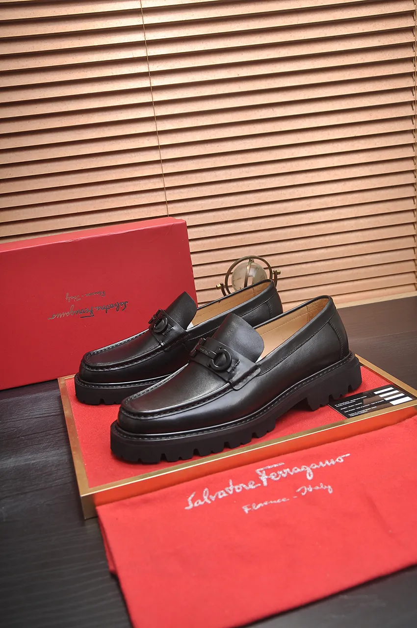 Men's shoes 💰680💶 [Ferragamo/Ferragamo] The latest model in the counter. Original imported high-quality cowhide with open sides + imported 🐂 water-dyed cowhide lining + original luxury metal buckle + original combination outsole. Comparison without pressure 38--45 (45 is custom-made and cannot be returned or exchanged)